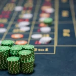 What makes live dealer games popular at online casinos?